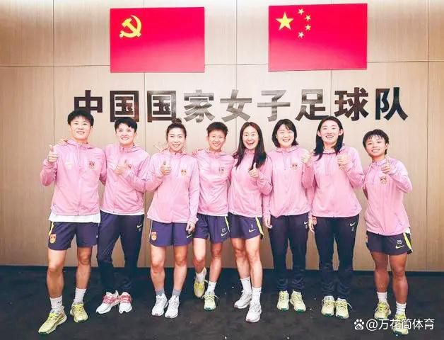 一个男孩子顶哭男孩子