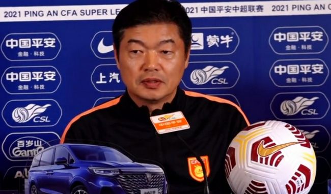 半田周平饰演兄妹的父亲·渡良濑贵司。